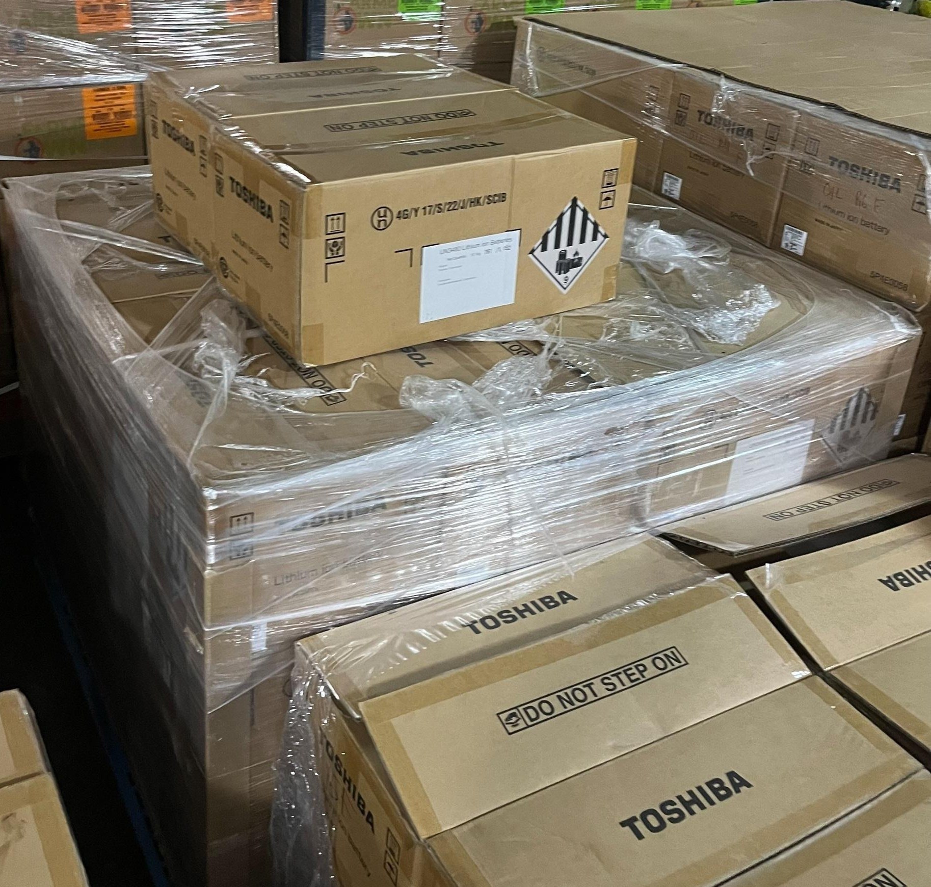 300 Toshiba FM01202CCB01A modules